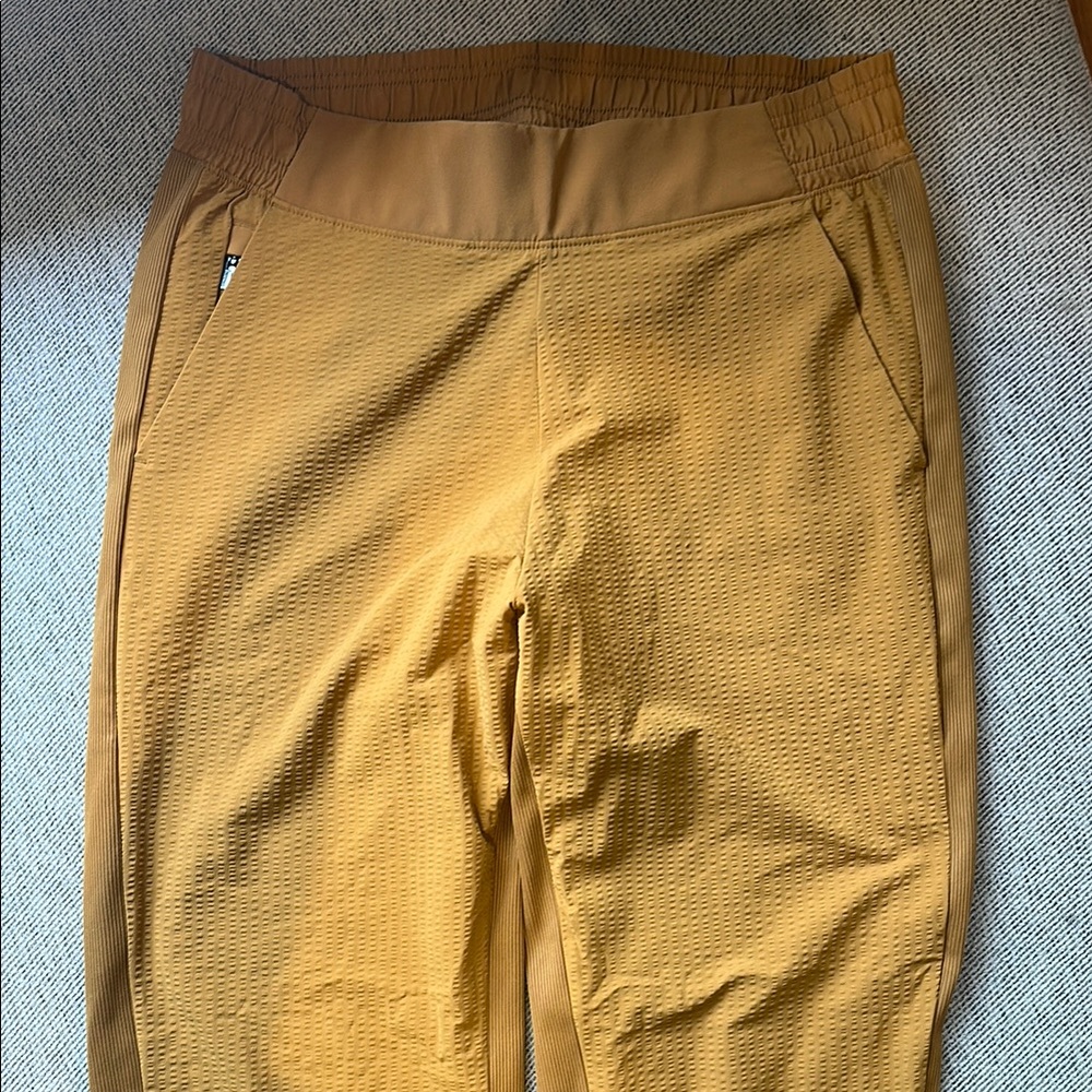 Athleta Textured Brooklyn Jogger - Mustard